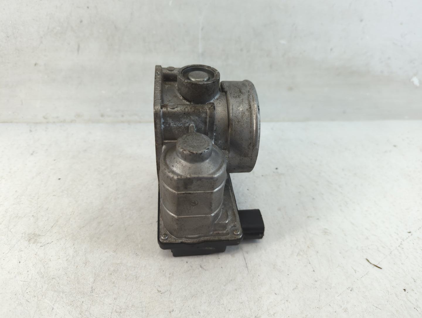 2015-2018 Ford Edge Throttle Body P/N:RME70-11 Fits Fits 2014 2015 2016 2017 2018 2019 2020 2021 2022 OEM Used Auto Parts - 