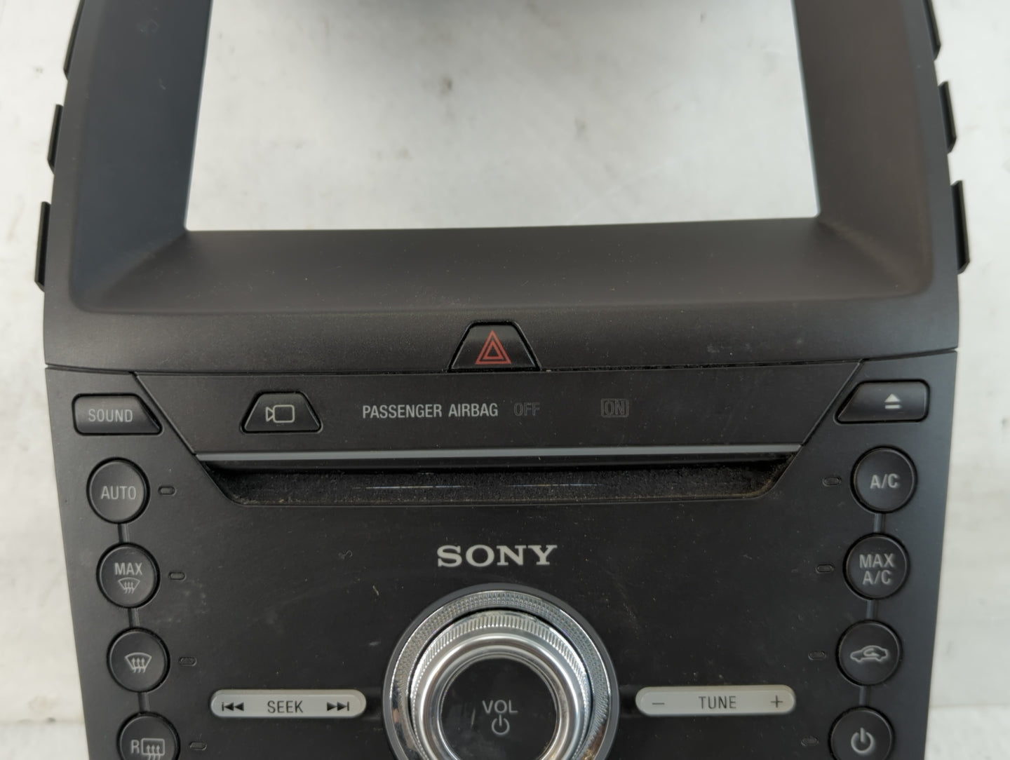 2017-2018 Ford Edge Radio AM FM Cd Player Receiver Replacement P/N:HT4T-18E245-FF Fits Fits 2017 2018 OEM Used Auto Parts - 