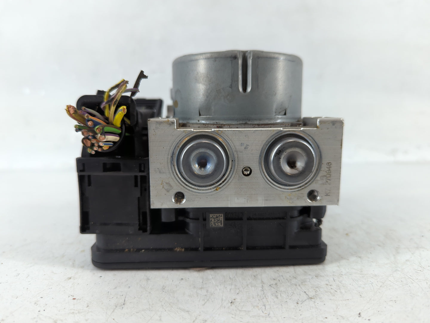 2015-2018 Ford Edge ABS Pump Control Module Replacement P/N:F2GC-2C405-AK Fits Fits 2015 2016 2017 2018 OEM Used Auto Parts 