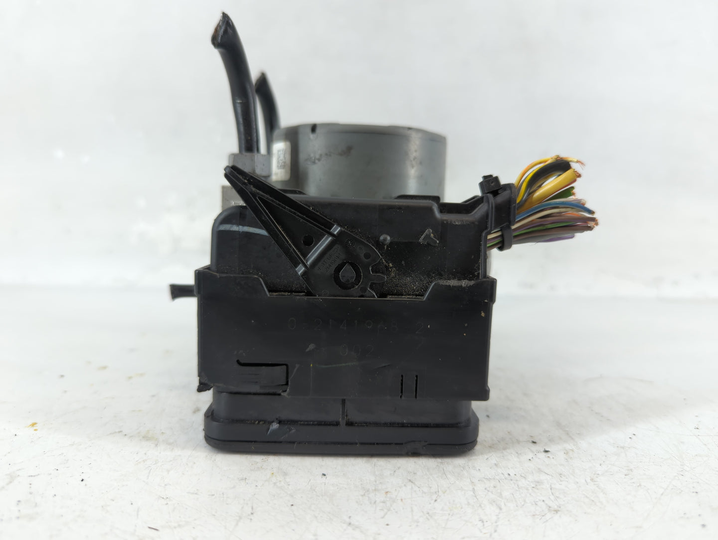 2015-2018 Ford Edge ABS Pump Control Module Replacement P/N:F2GC-2C405-AK Fits Fits 2015 2016 2017 2018 OEM Used Auto Parts 