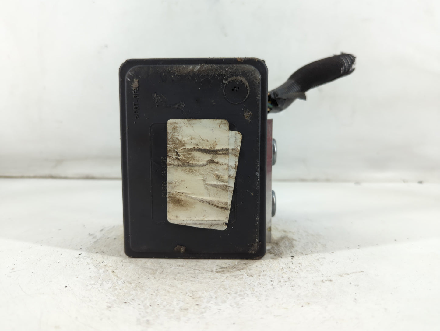 2015-2018 Ford Edge ABS Pump Control Module Replacement P/N:F2GC-2C405-AK Fits Fits 2015 2016 2017 2018 OEM Used Auto Parts 