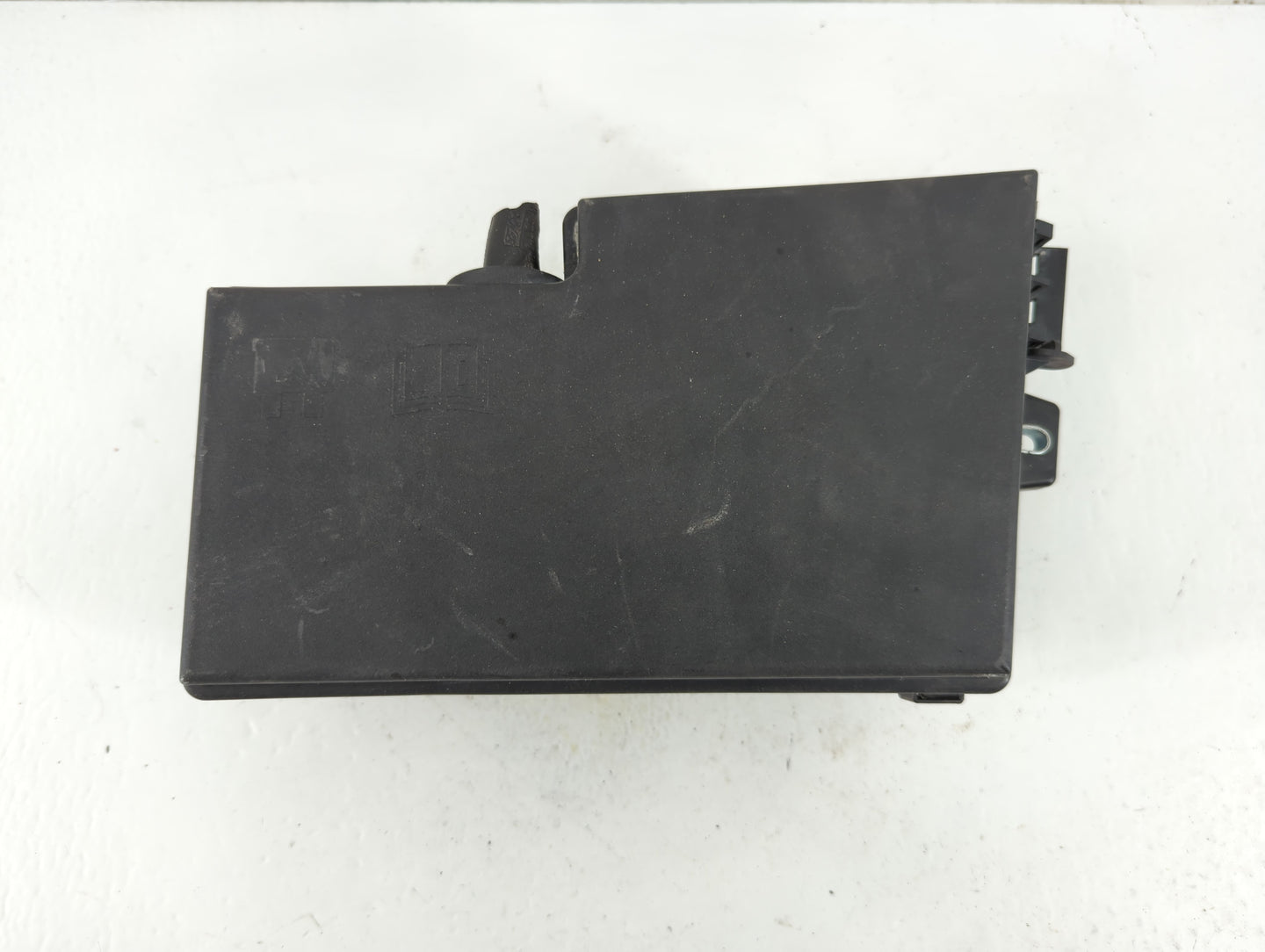 2018 Ford Escape Fusebox Fuse Box Panel Relay Module P/N:GJ7T-14A076-BA E00027328, AV6T-14A142-AB Fits OEM Used Auto Parts -