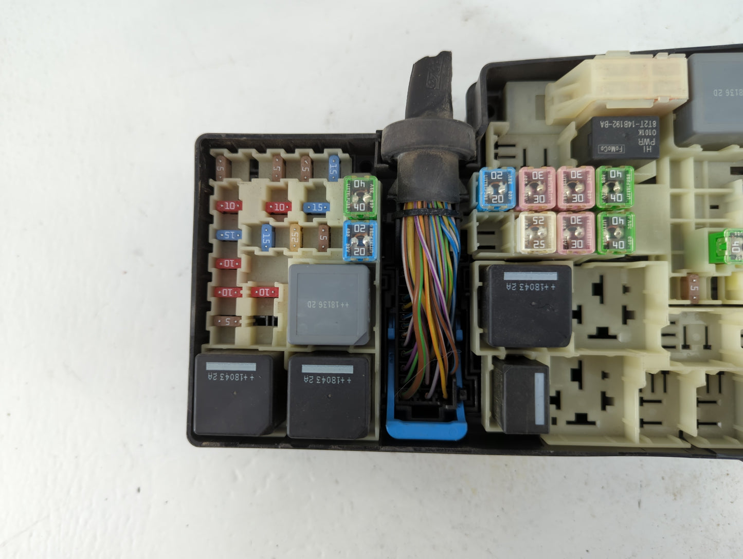 2018 Ford Escape Fusebox Fuse Box Panel Relay Module P/N:GJ7T-14A076-BA E00027328, AV6T-14A142-AB Fits OEM Used Auto Parts -