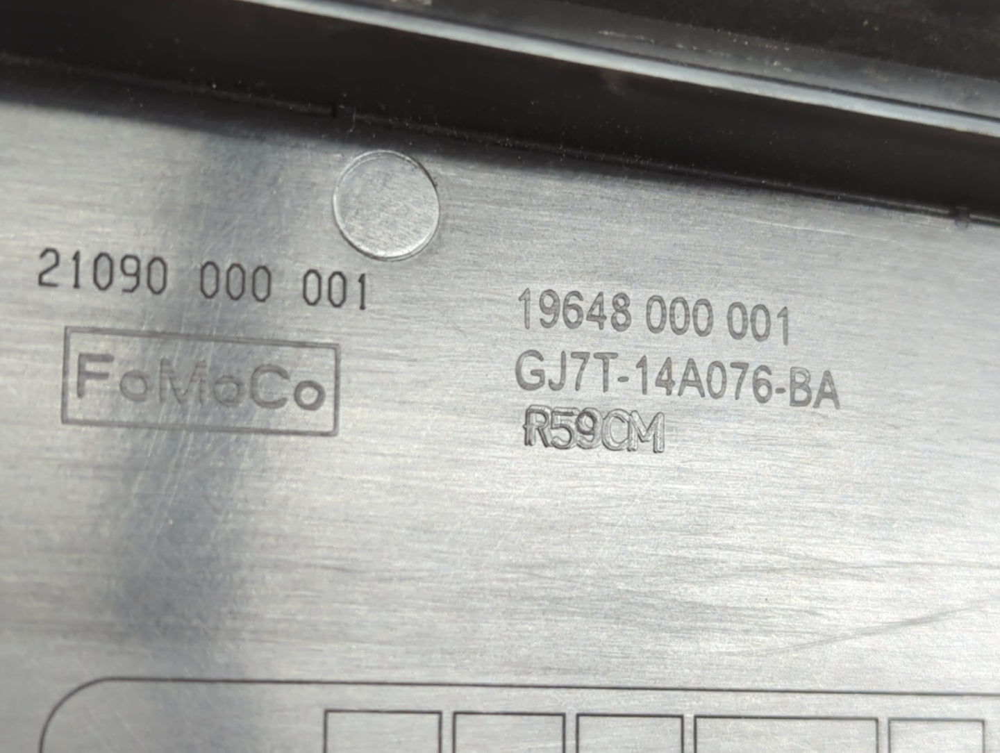 2018 Ford Escape Fusebox Fuse Box Panel Relay Module P/N:GJ7T-14A076-BA E00027328, AV6T-14A142-AB Fits OEM Used Auto Parts -