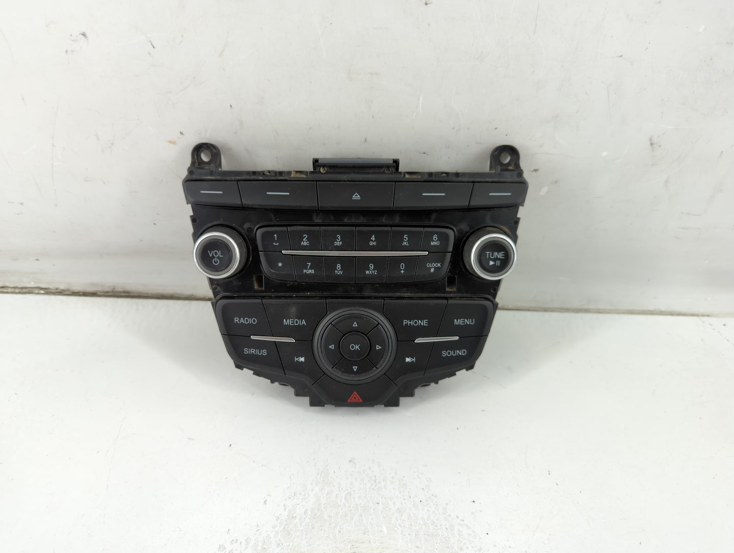2017-2019 Ford Escape Radio AM FM Cd Player Receiver Replacement P/N:F1ET 18K811 KD Fits Fits 2015 2016 2017 2018 2019 OEM U