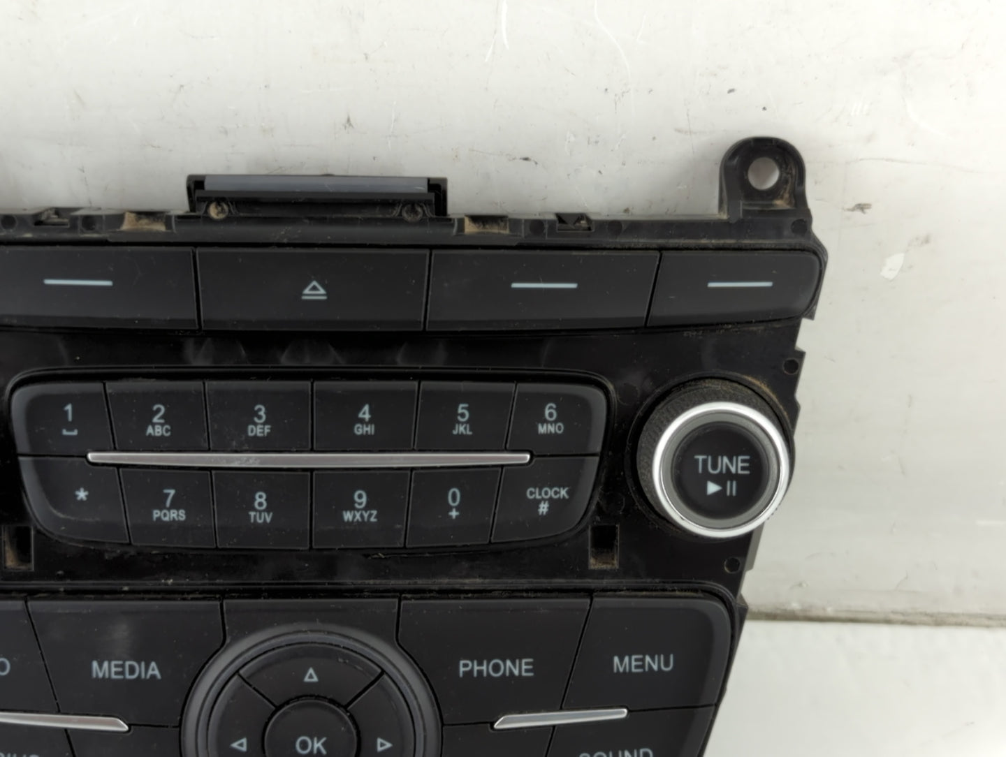 2017-2019 Ford Escape Radio AM FM Cd Player Receiver Replacement P/N:F1ET 18K811 KD Fits Fits 2015 2016 2017 2018 2019 OEM U