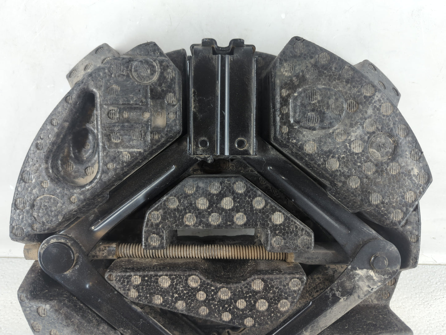 2018 Ford Escape Spare Scissor Car Jack - Oemusedautoparts1.com