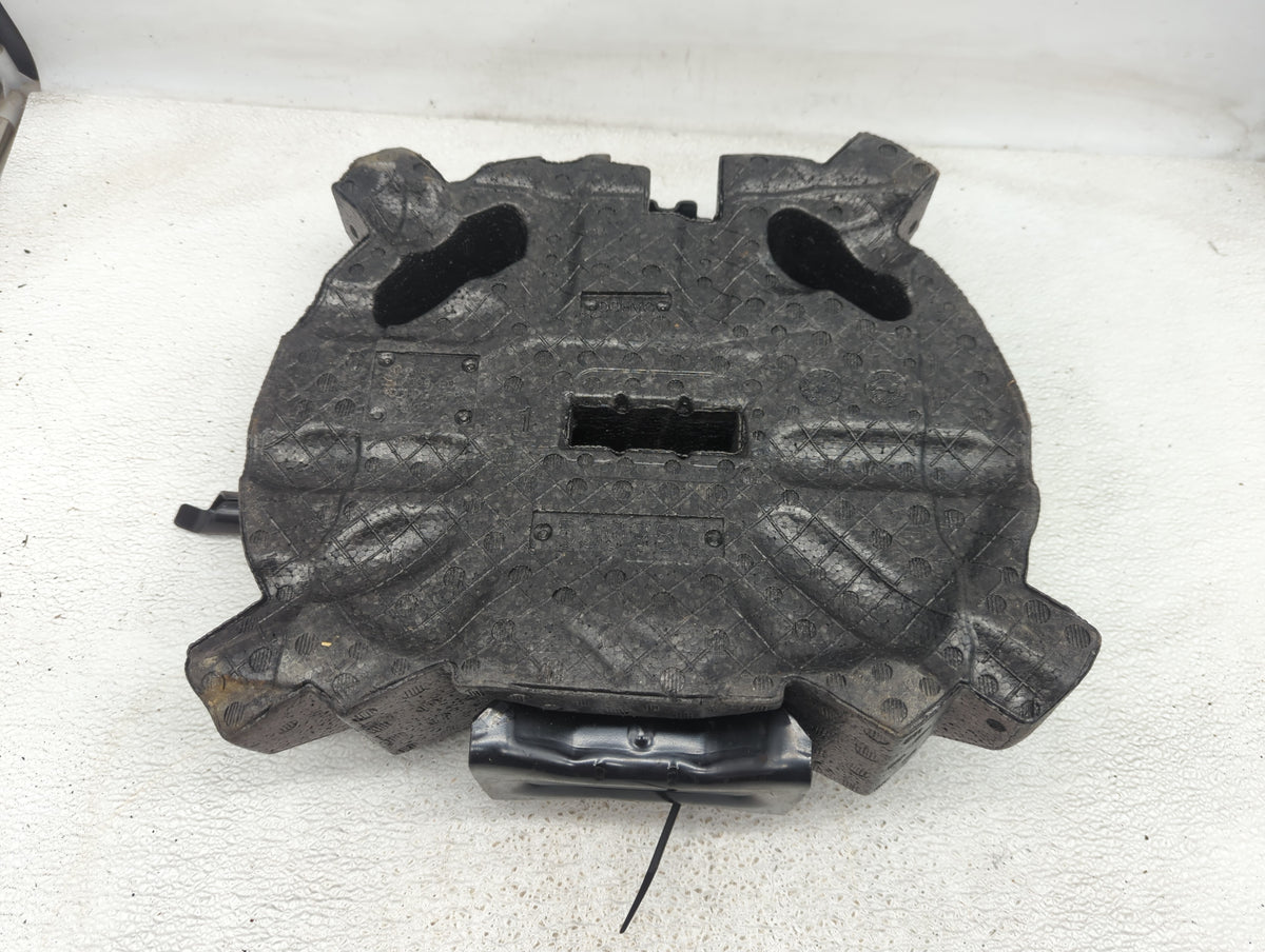 Ford Escape Spare Scissor Car Jack 1051932 - Oemusedautoparts1.com