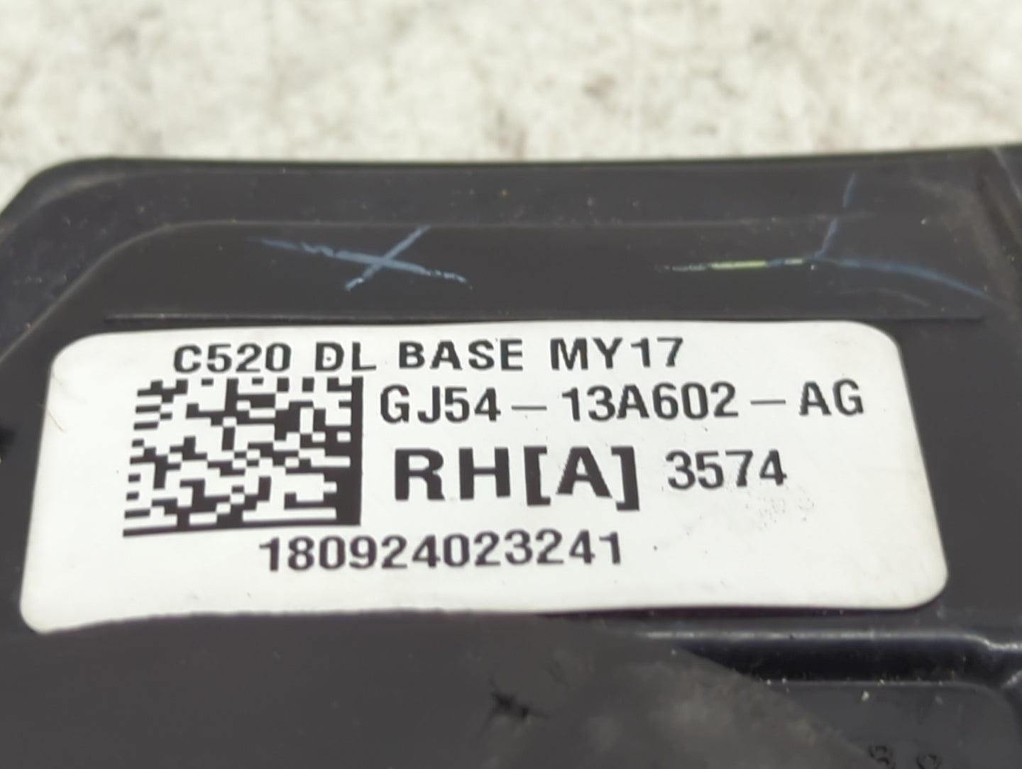 2017-2018 Ford Escape Passenger Right Side Deck Lid Mounted Tail Light - Oemusedautoparts1.com