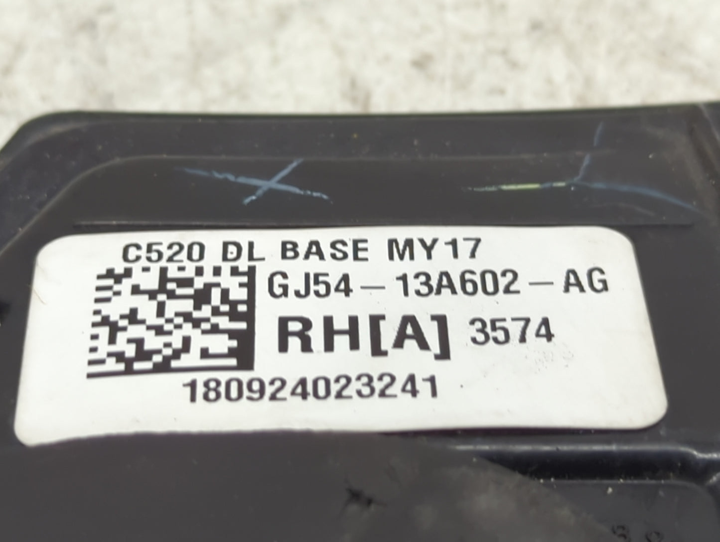 2017-2018 Ford Escape Passenger Right Side Deck Lid Mounted Tail Light - Oemusedautoparts1.com