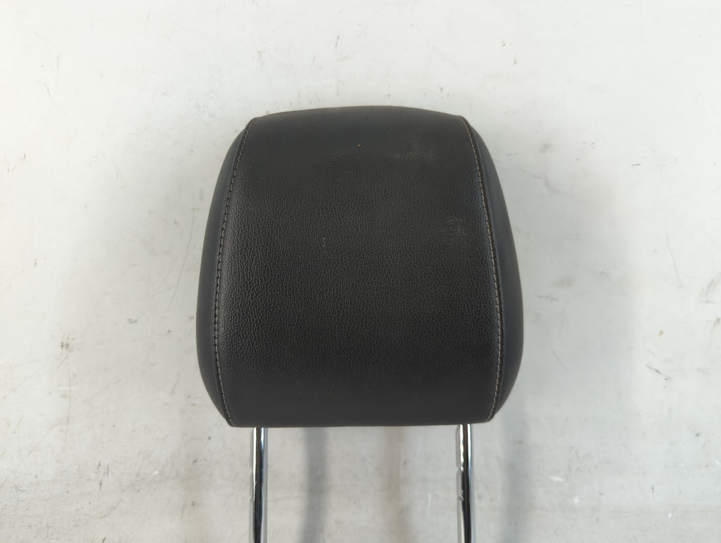 2017-2019 Ford Escape Headrest Head Rest Front Driver Passenger Seat Fits Fits 2017 2018 2019 OEM Used Auto Parts - Oemuseda