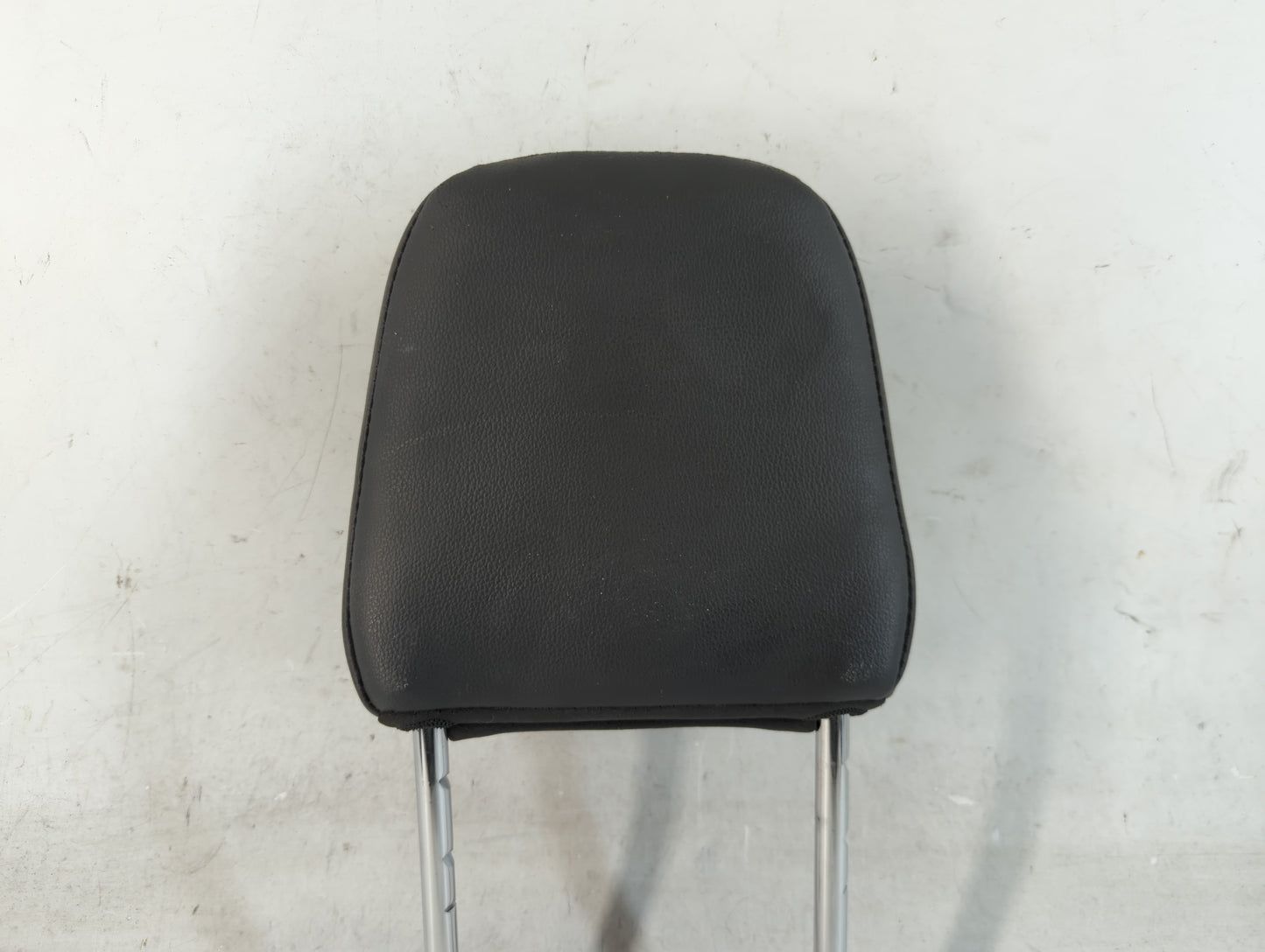 2017-2019 Ford Escape Headrest Head Rest Front Driver Passenger Seat Fits Fits 2017 2018 2019 OEM Used Auto Parts - Oemuseda