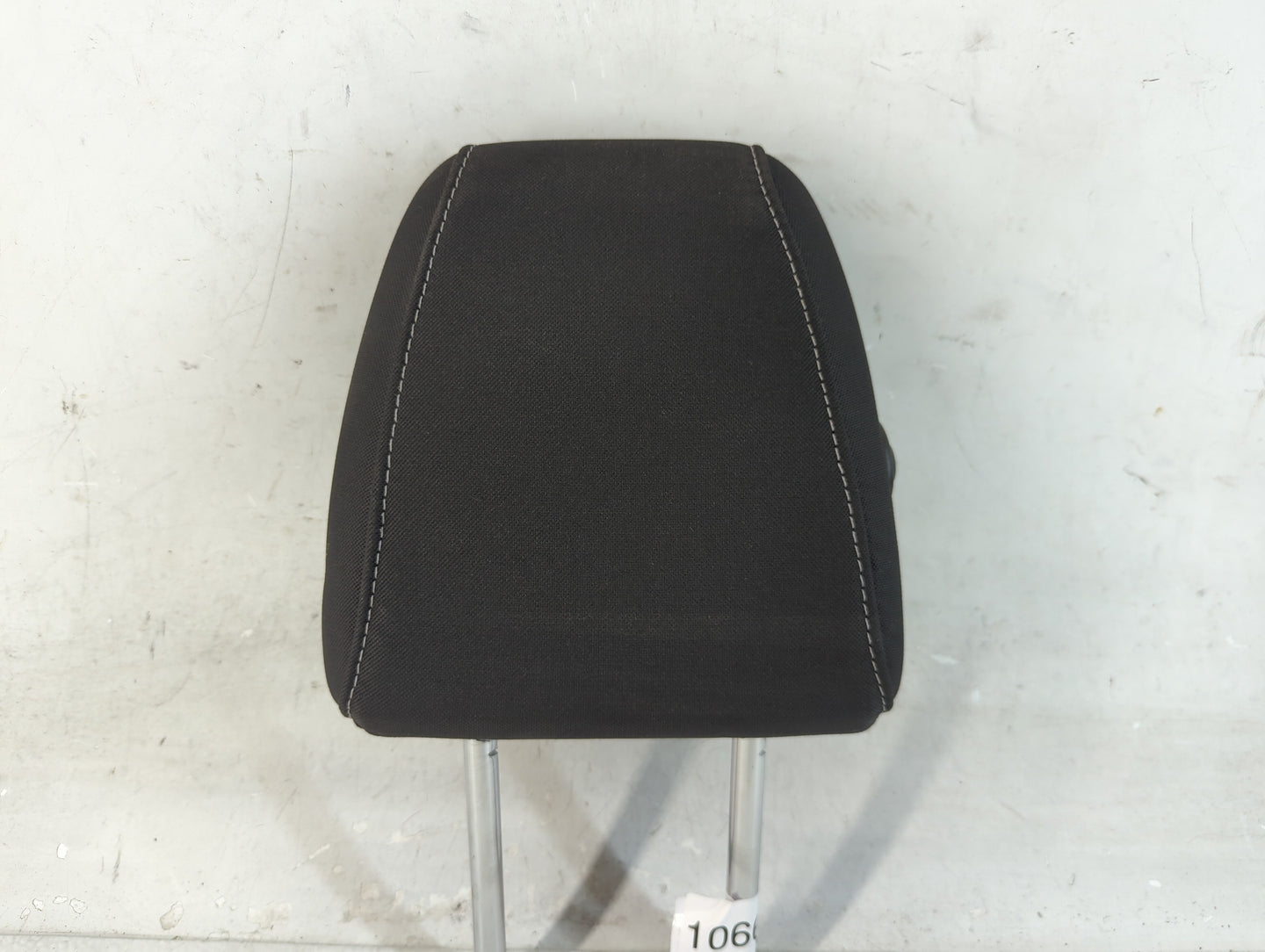 2018 Ford Escape Headrest Head Rest Front Driver Passenger Seat Fits OEM Used Auto Parts - Oemusedautoparts1.com