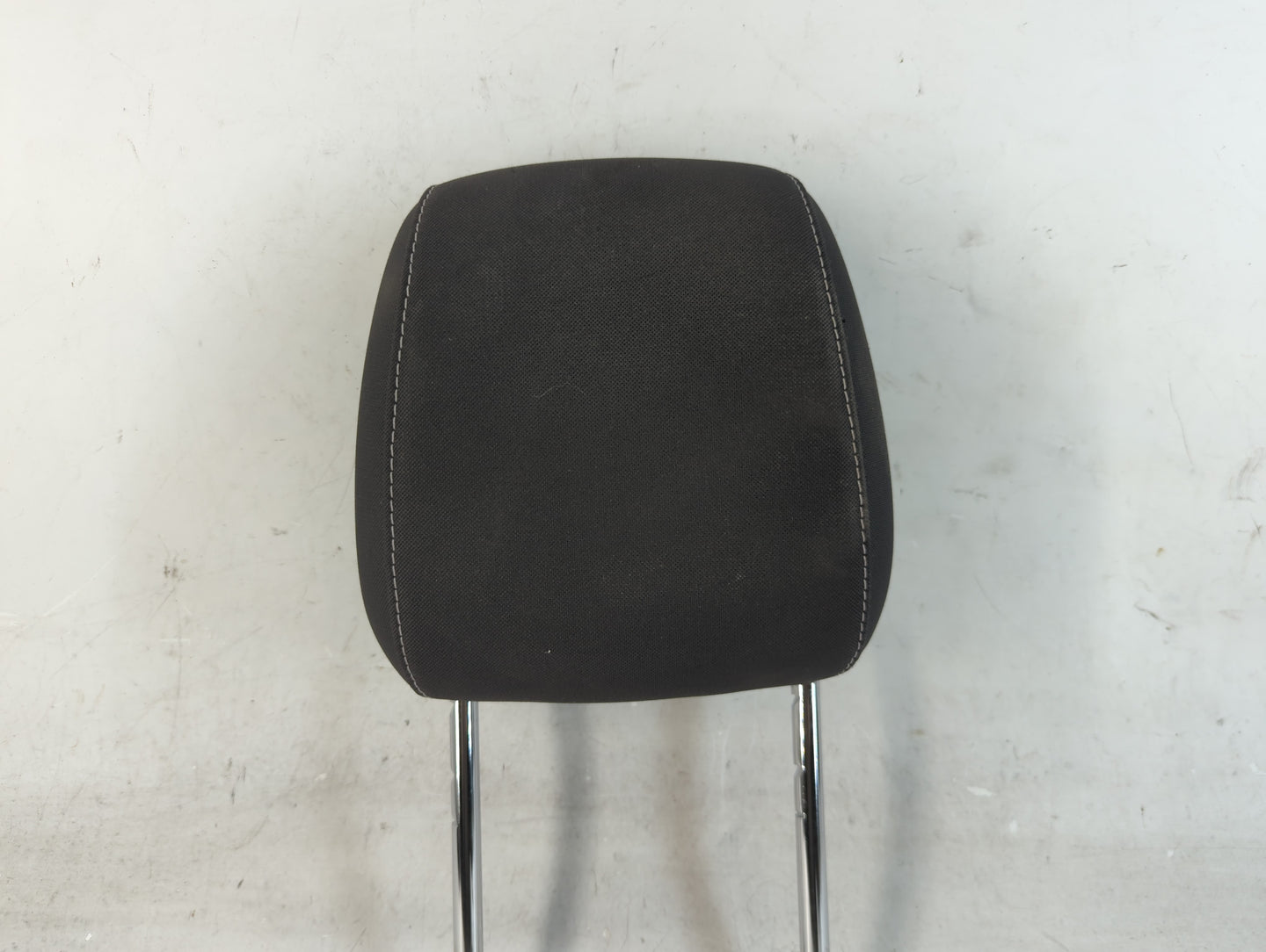 2016-2019 Ford Escape Headrest Head Rest Front Driver Passenger Seat Fits Fits 2016 2017 2018 2019 OEM Used Auto Parts - Oem