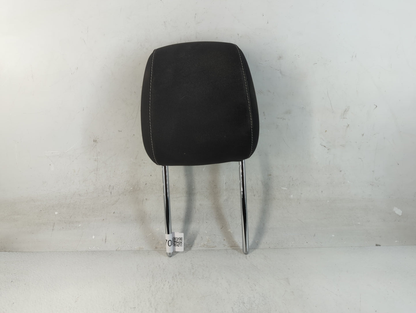 2016-2019 Ford Escape Headrest Head Rest Front Driver Passenger Seat Fits Fits 2016 2017 2018 2019 OEM Used Auto Parts - Oem
