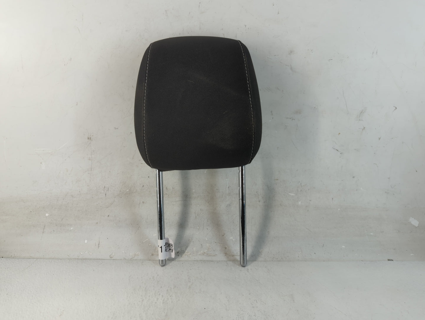 2016-2019 Ford Escape Headrest Head Rest Front Driver Passenger Seat Fits Fits 2016 2017 2018 2019 OEM Used Auto Parts - Oem