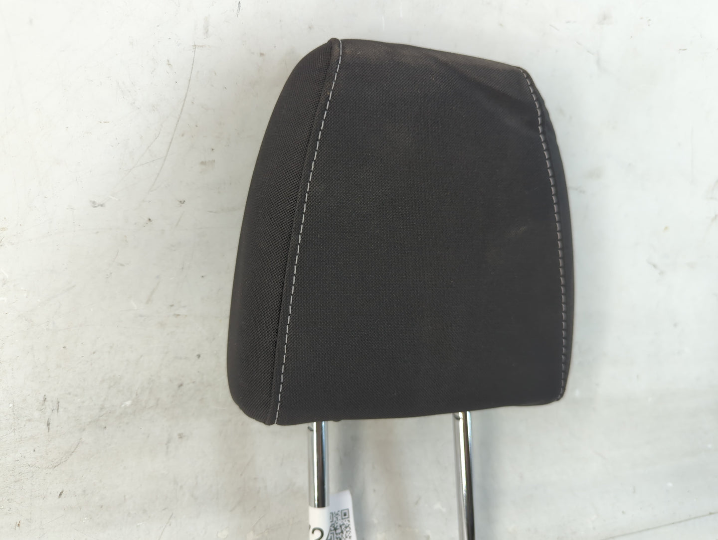 2016-2019 Ford Escape Headrest Head Rest Rear Seat Fits Fits 2016 2017 2018 2019 OEM Used Auto Parts - Oemusedautoparts1.com