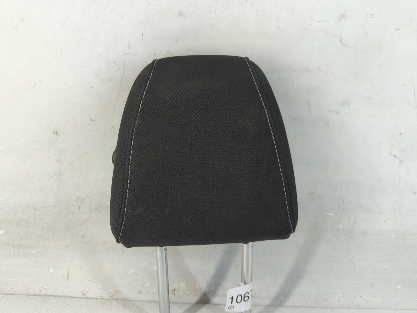 2016-2019 Ford Escape Headrest Head Rest Rear Seat Fits Fits 2016 2017 2018 2019 OEM Used Auto Parts - Oemusedautoparts1.com