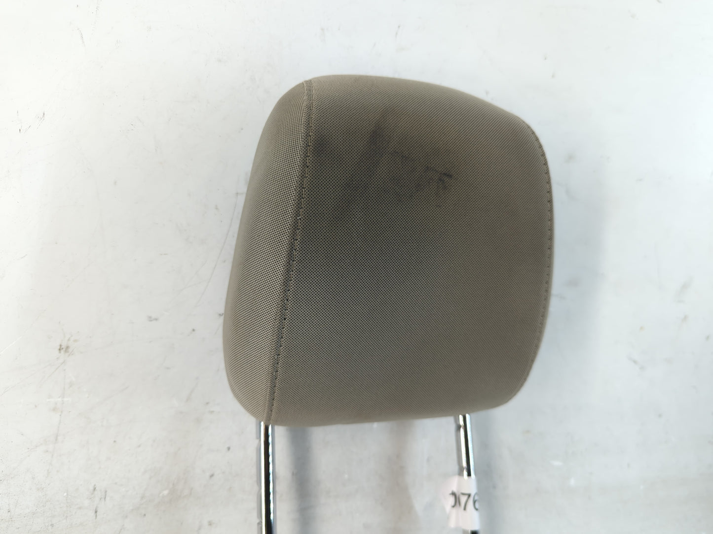 2016-2019 Ford Escape Headrest Head Rest Front Driver Passenger Seat Fits Fits 2016 2017 2018 2019 OEM Used Auto Parts - Oem