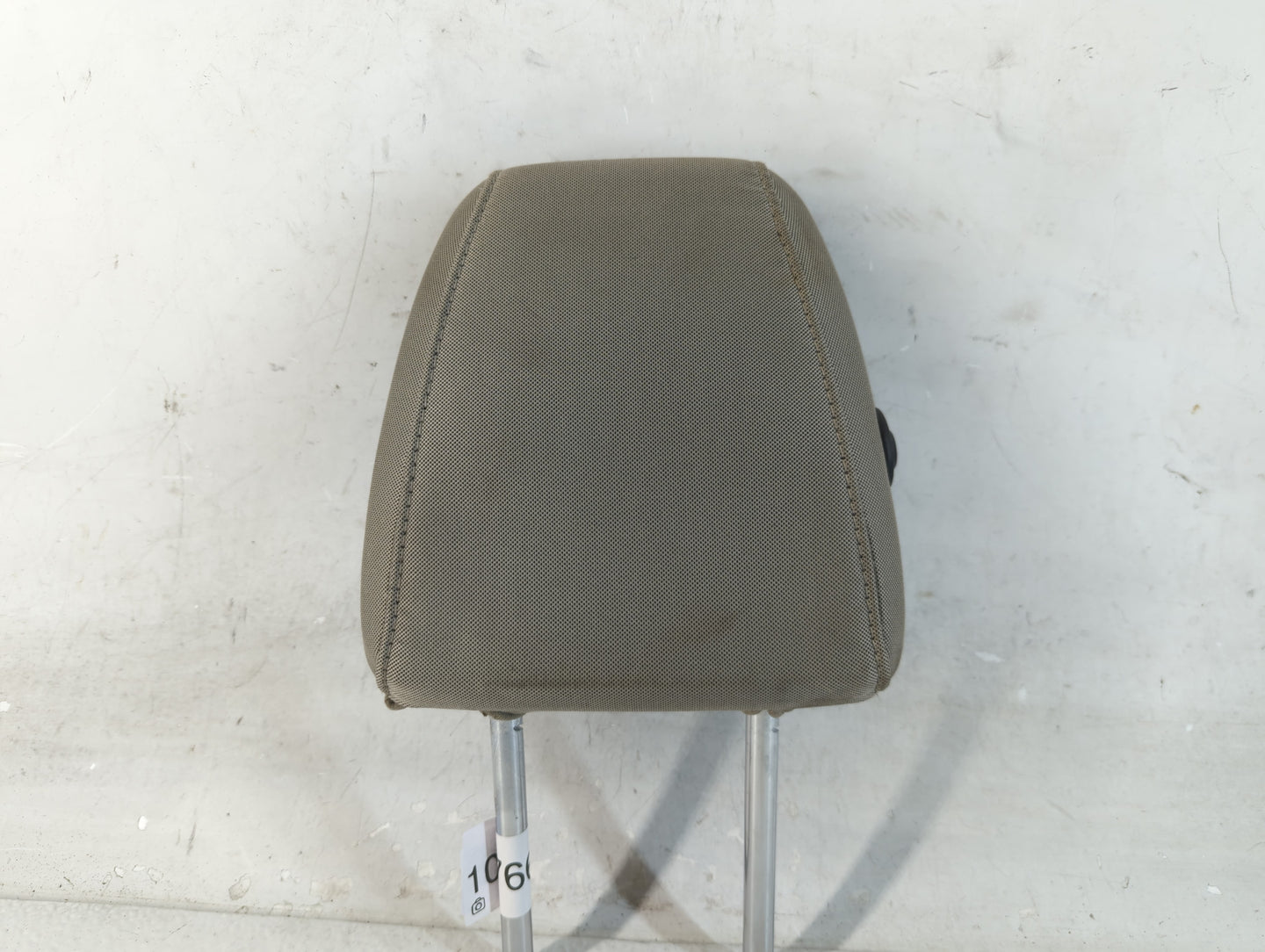 2016-2019 Ford Escape Headrest Head Rest Rear Center Seat Fits Fits 2016 2017 2018 2019 OEM Used Auto Parts - Oemusedautopar