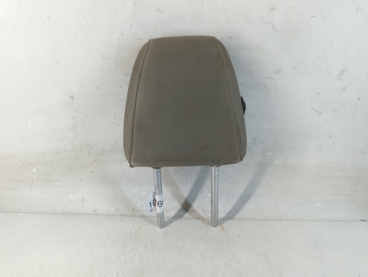 2016-2019 Ford Escape Headrest Head Rest Rear Center Seat Fits Fits 2016 2017 2018 2019 OEM Used Auto Parts - Oemusedautopar