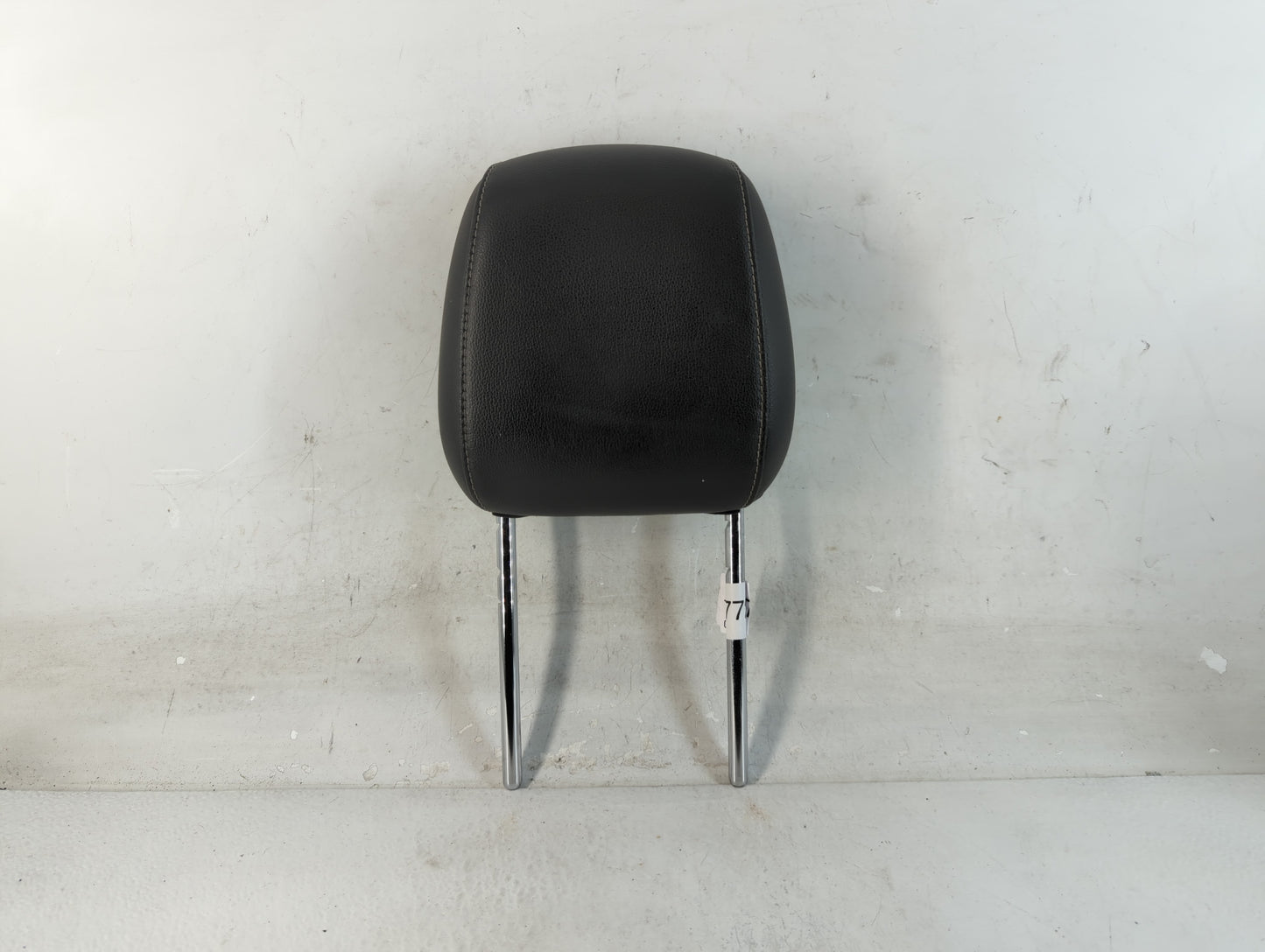 2016-2019 Ford Escape Headrest Head Rest Front Driver Passenger Seat Fits Fits 2016 2018 2019 OEM Used Auto Parts - Oemuseda