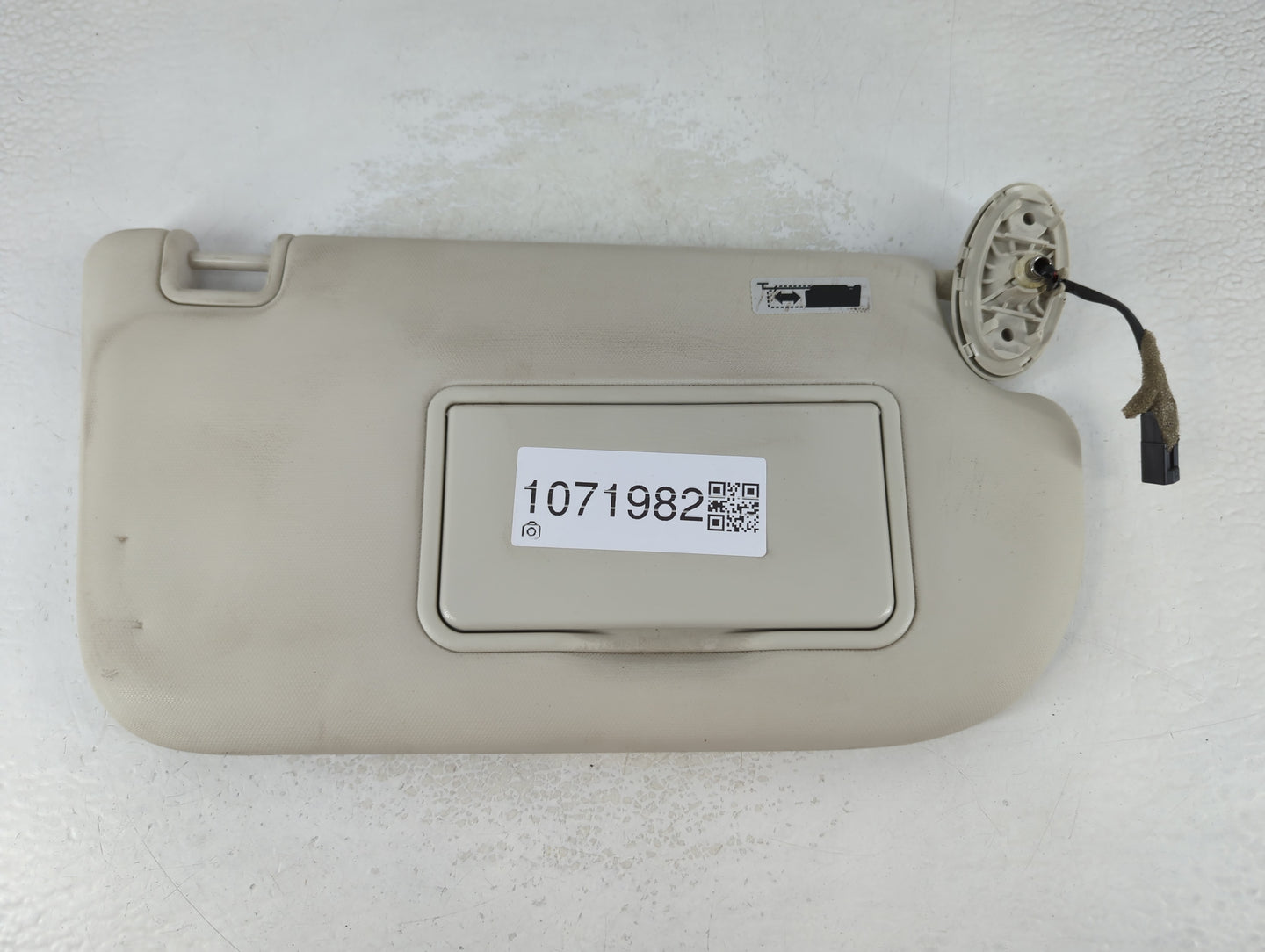 2013-2019 Ford Escape Sun Visor Shade Replacement Passenger Right Mirror Fits Fits 2013 2014 2015 2016 2017 2018 2019 OEM Us