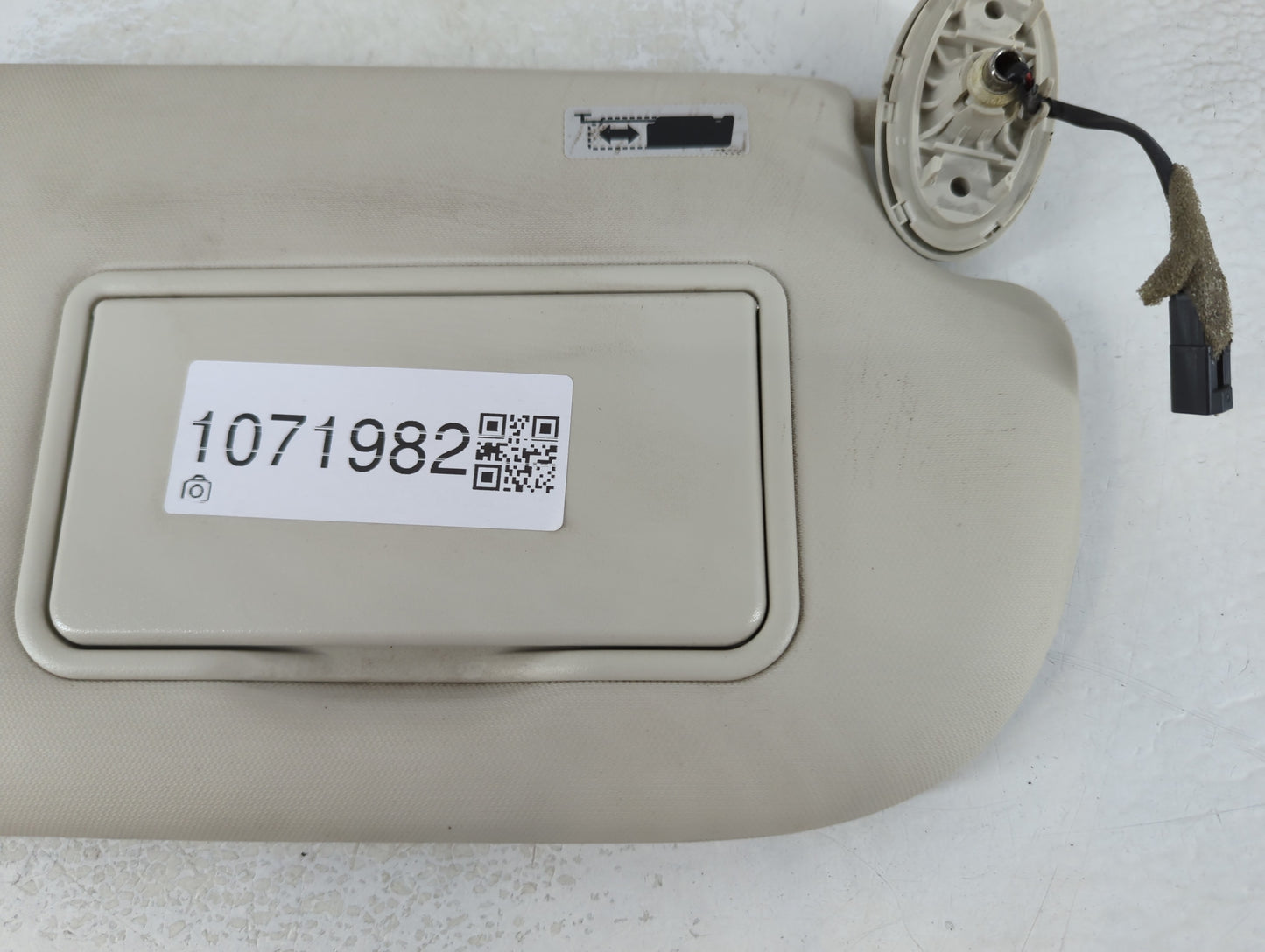 2013-2019 Ford Escape Sun Visor Shade Replacement Passenger Right Mirror Fits Fits 2013 2014 2015 2016 2017 2018 2019 OEM Us