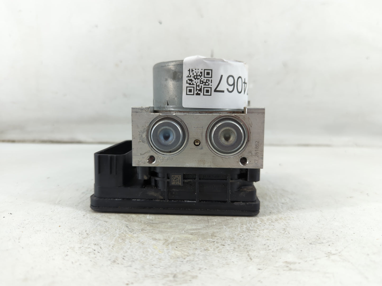 2017-2019 Ford Escape ABS Pump Control Module Replacement P/N:GV61-2C405-CJ Fits Fits 2017 2018 2019 OEM Used Auto Parts - O