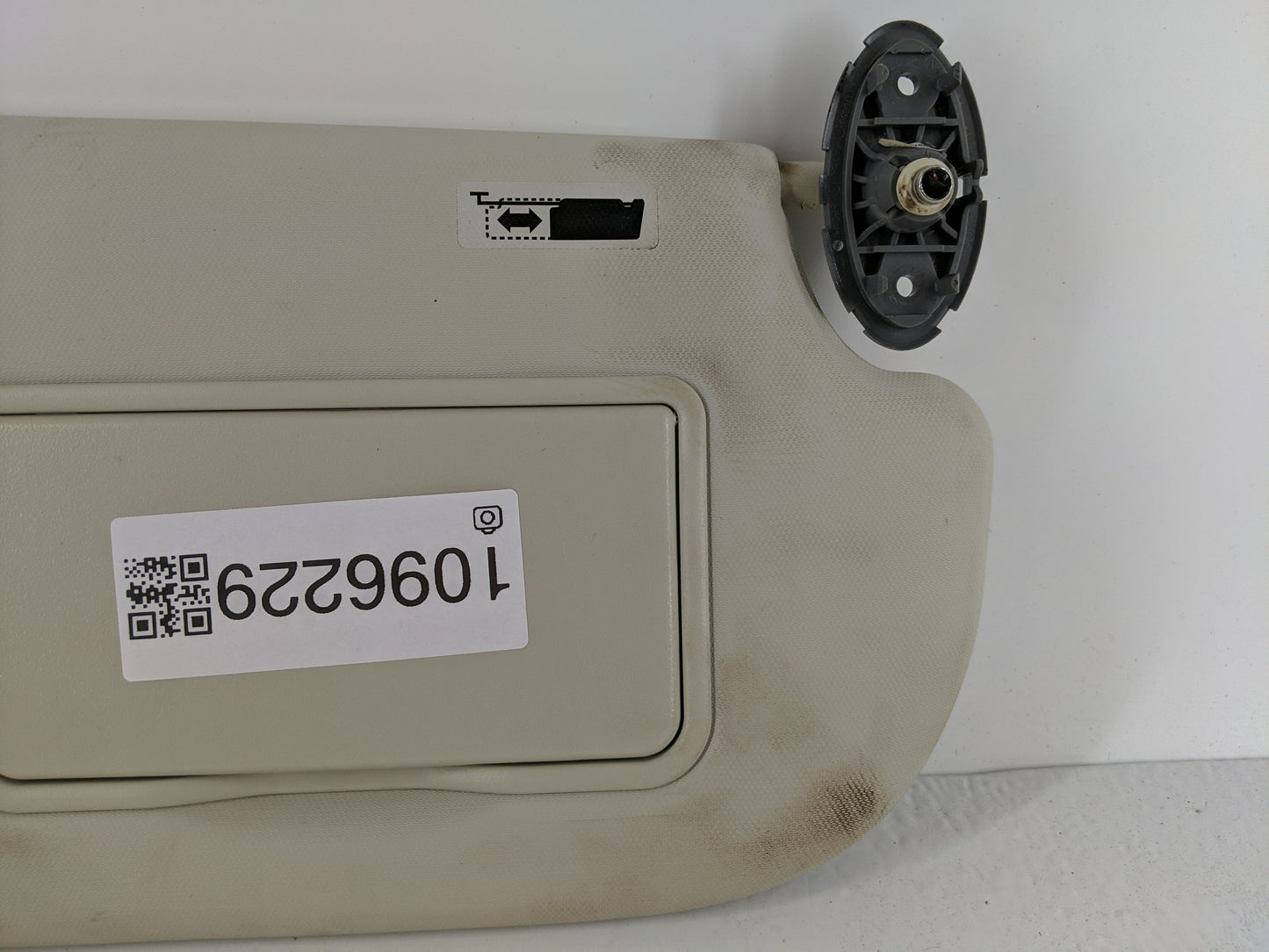 2013-2019 Ford Escape Sun Visor Shade Replacement Passenger Right Mirror Fits Fits 2013 2014 2015 2016 2017 2018 2019 OEM Us