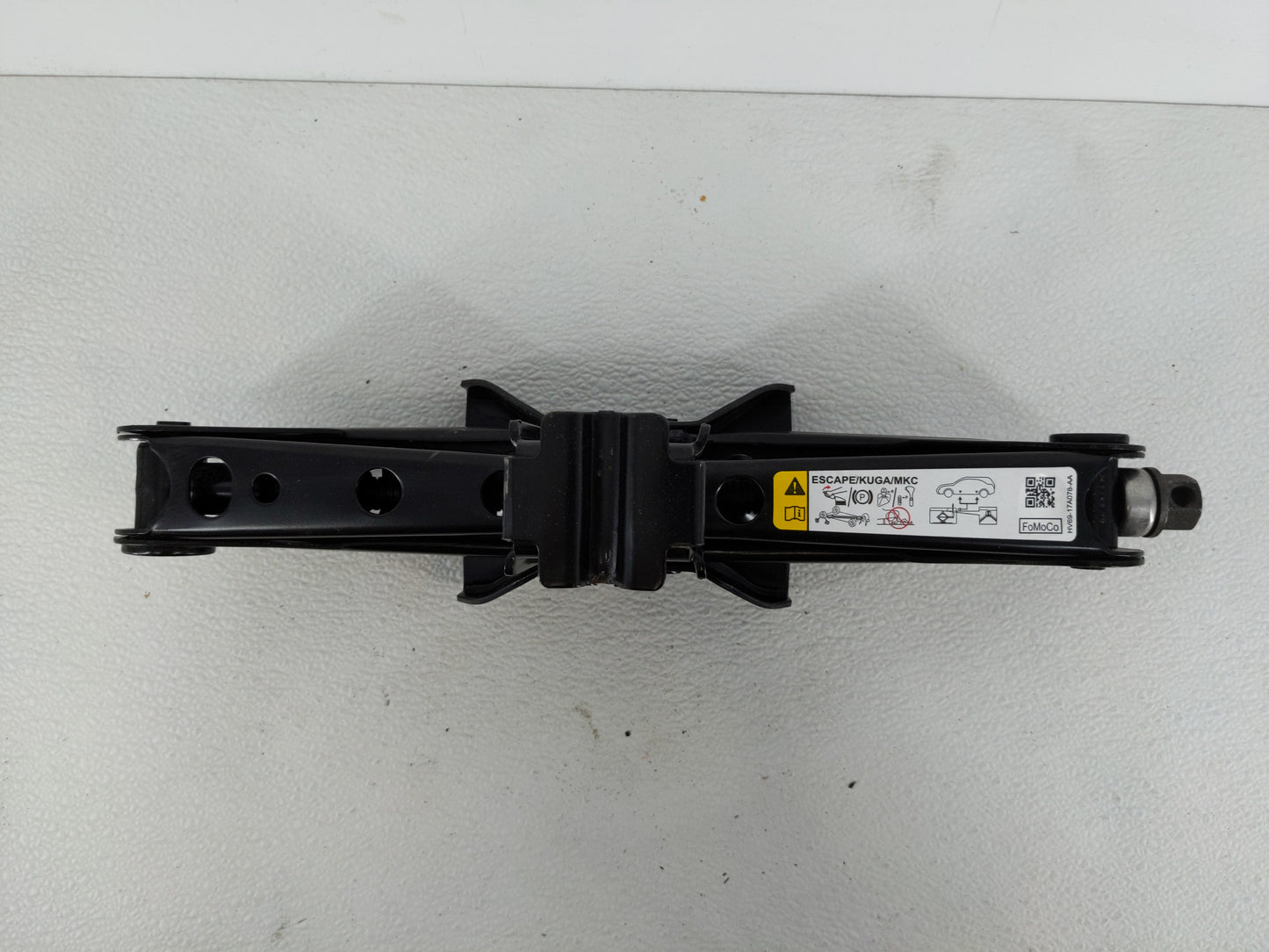 2018 Ford Escape Spare Scissor Car Jack - Oemusedautoparts1.com