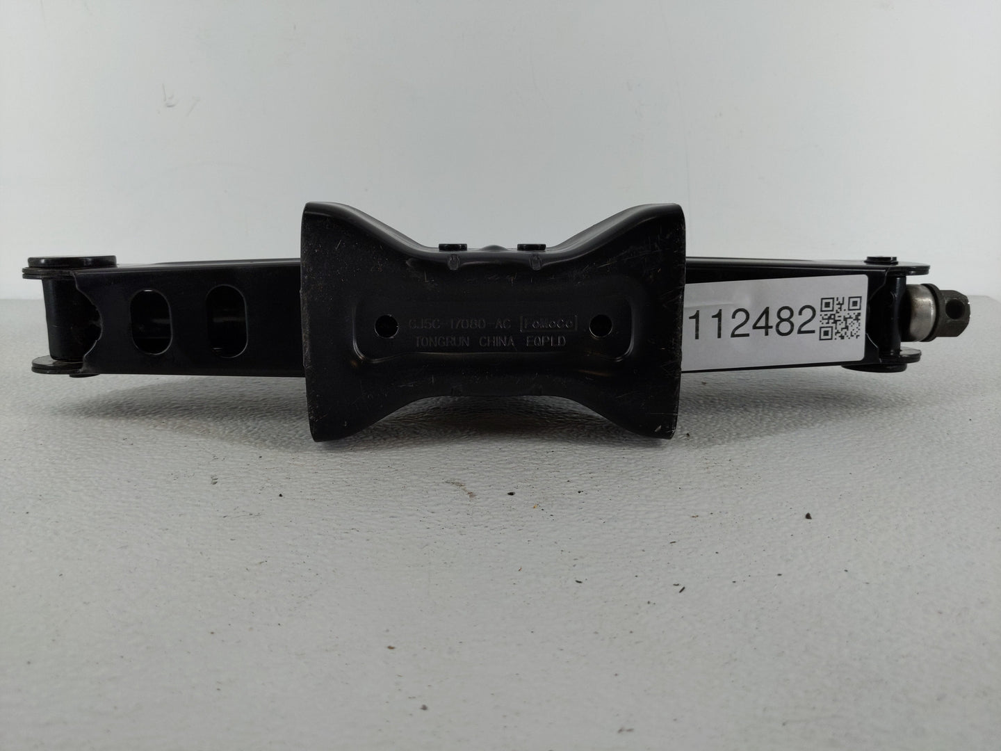 2018 Ford Escape Spare Scissor Car Jack - Oemusedautoparts1.com