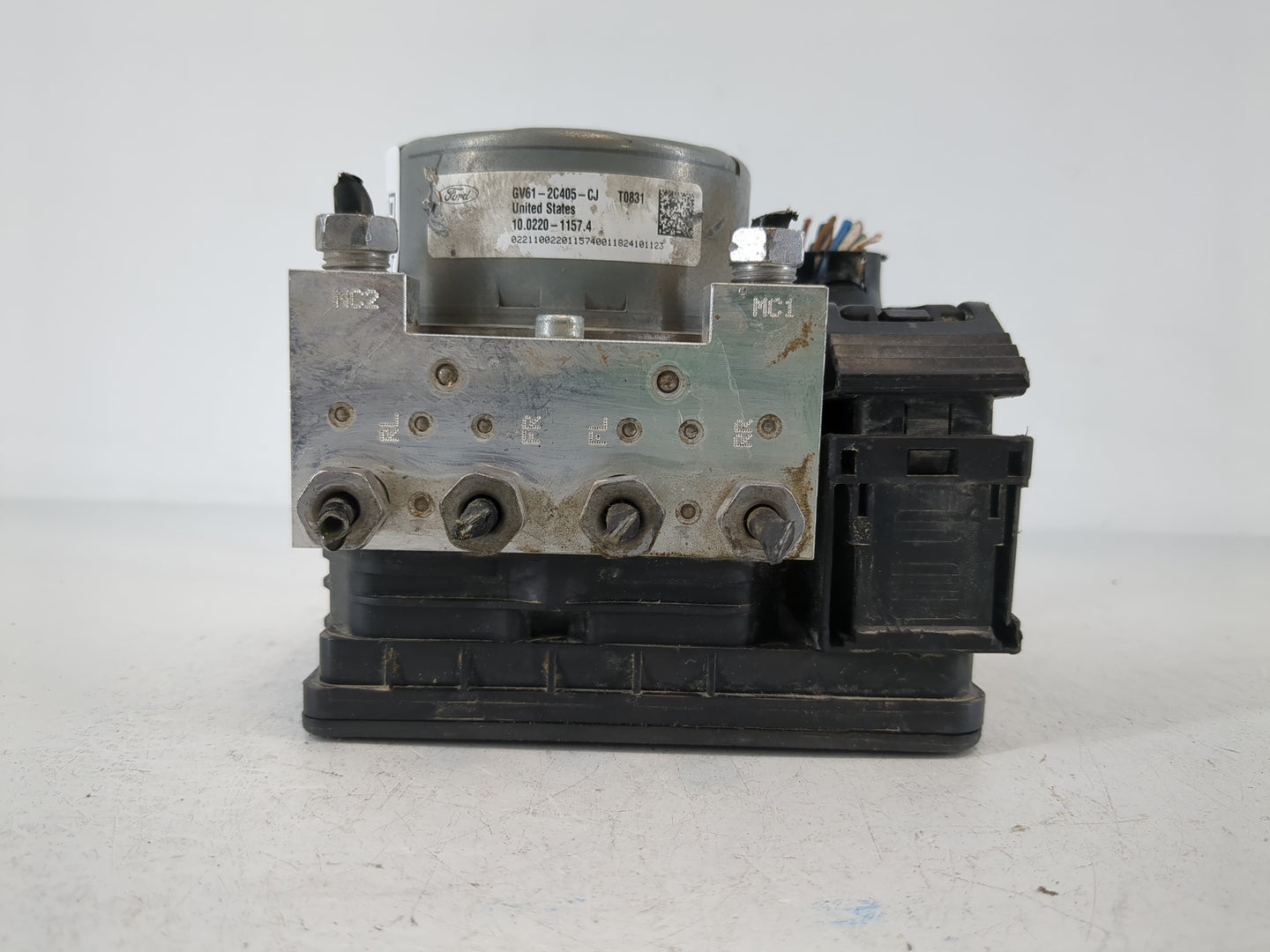 2017-2019 Ford Escape ABS Pump Control Module Replacement P/N:GV61-2C405-CJ Fits Fits 2017 2018 2019 OEM Used Auto Parts - O