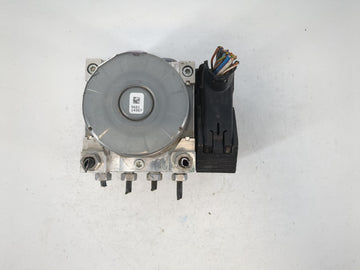 2017-2019 Ford Escape ABS Pump Control Module Replacement P/N:GV61-2C405-CJ Fits Fits 2017 2018 2019 OEM Used Auto Parts