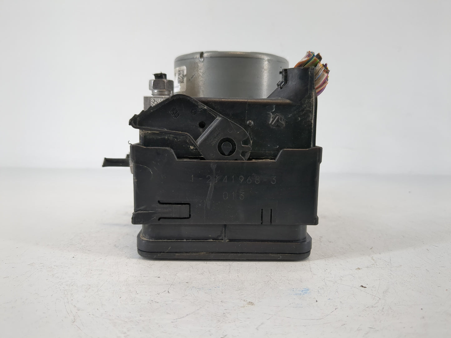2017-2019 Ford Escape ABS Pump Control Module Replacement P/N:GV61-2C405-CJ Fits Fits 2017 2018 2019 OEM Used Auto Parts - O
