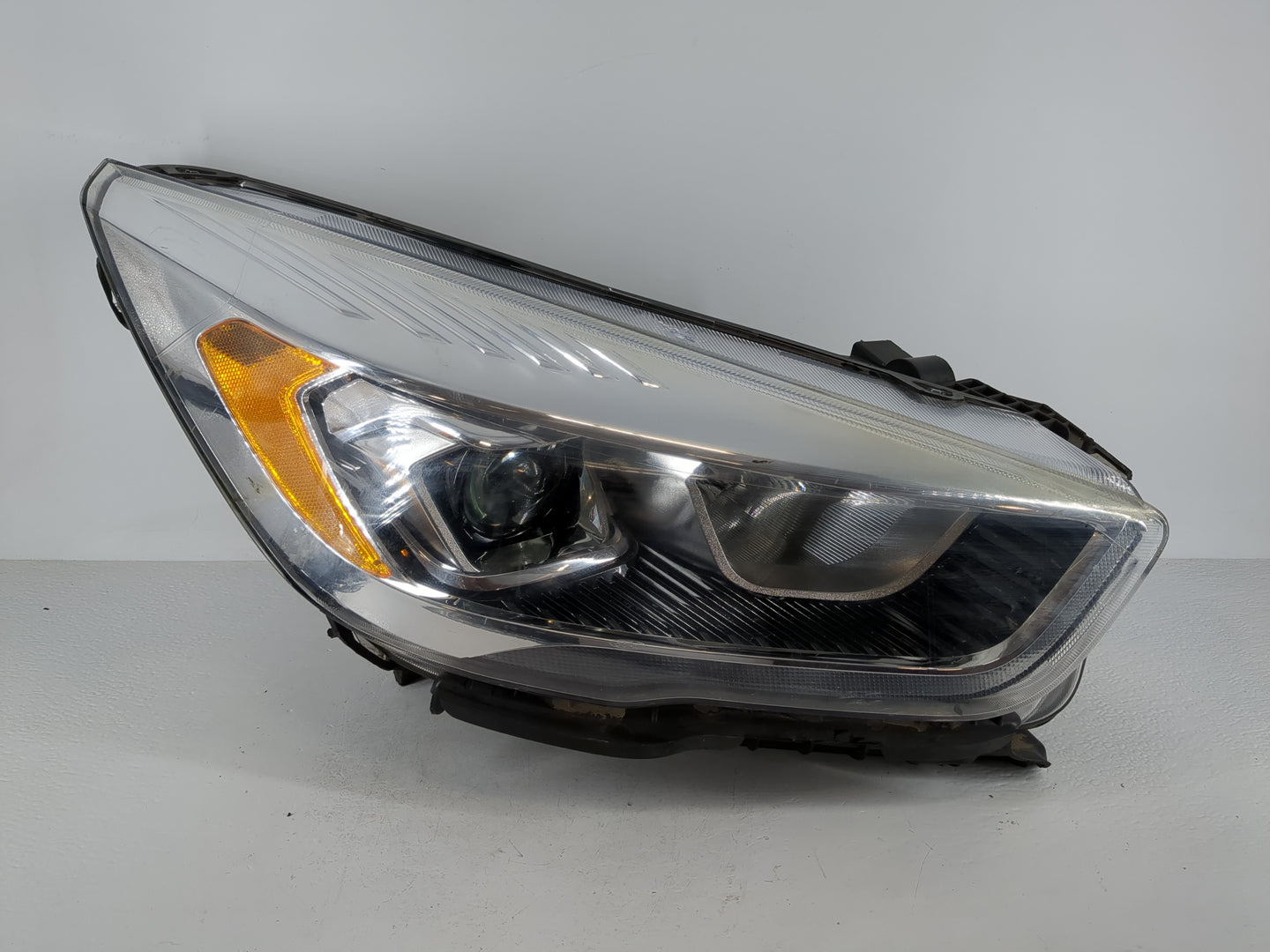 2017-2019 Ford Escape Driver Left Oem Head Light Headlight Lamp - Oemusedautoparts1.com