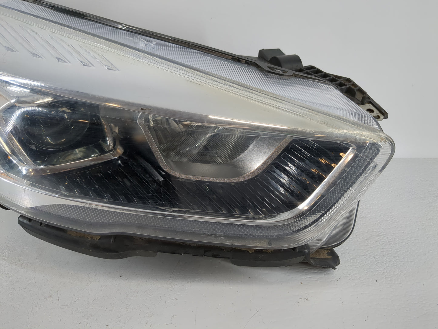 2017-2019 Ford Escape Driver Left Oem Head Light Headlight Lamp - Oemusedautoparts1.com