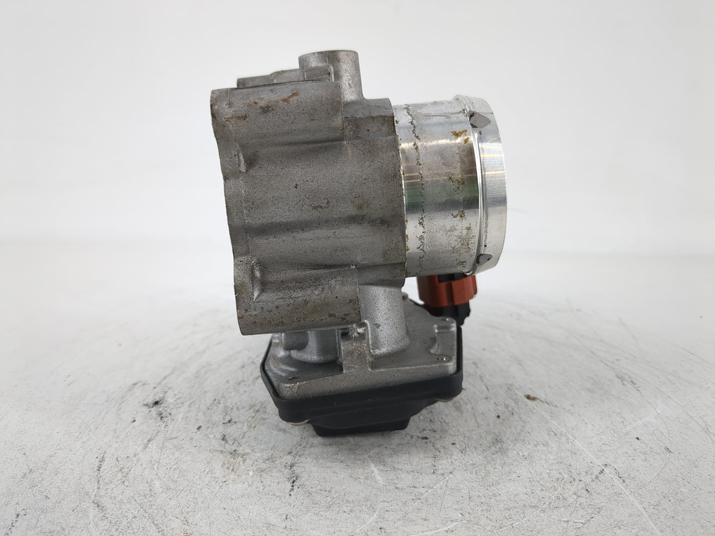 2017-2019 Ford Escape Throttle Body P/N:DS7G-9F991-CA Fits Fits 2014 2015 2016 2017 2018 2019 2020 OEM Used Auto Parts - Oem