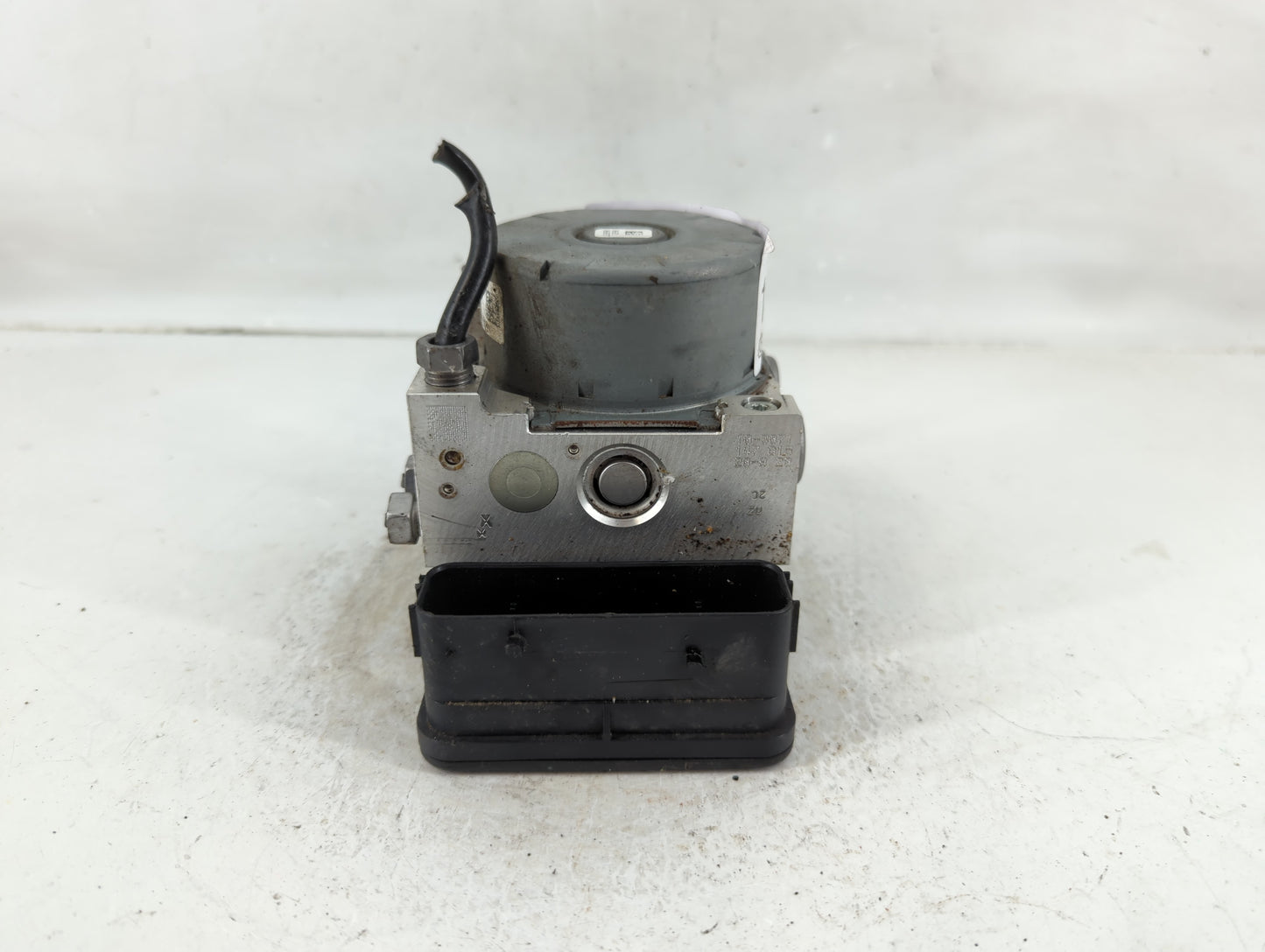 2017-2019 Ford Escape ABS Pump Control Module Replacement P/N:GV61-2C405-CJ Fits Fits 2017 2018 2019 OEM Used Auto Parts - O
