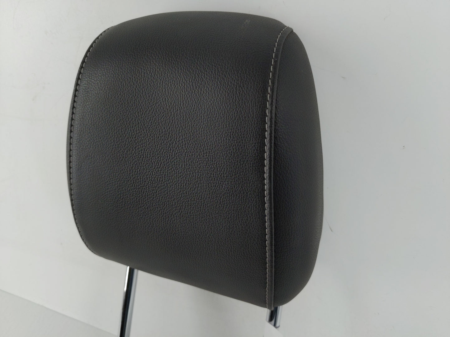 2016-2019 Ford Escape Headrest Head Rest Front Driver Passenger Seat Fits Fits 2016 2017 2018 2019 OEM Used Auto Parts - Oem