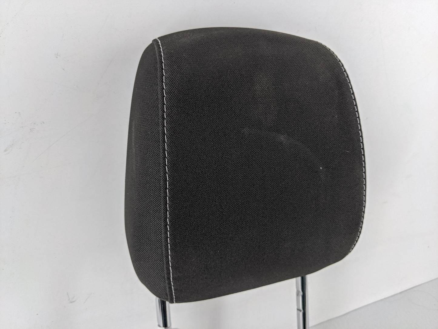 2016-2019 Ford Escape Headrest Head Rest Front Driver Passenger Seat - Oemusedautoparts1.com