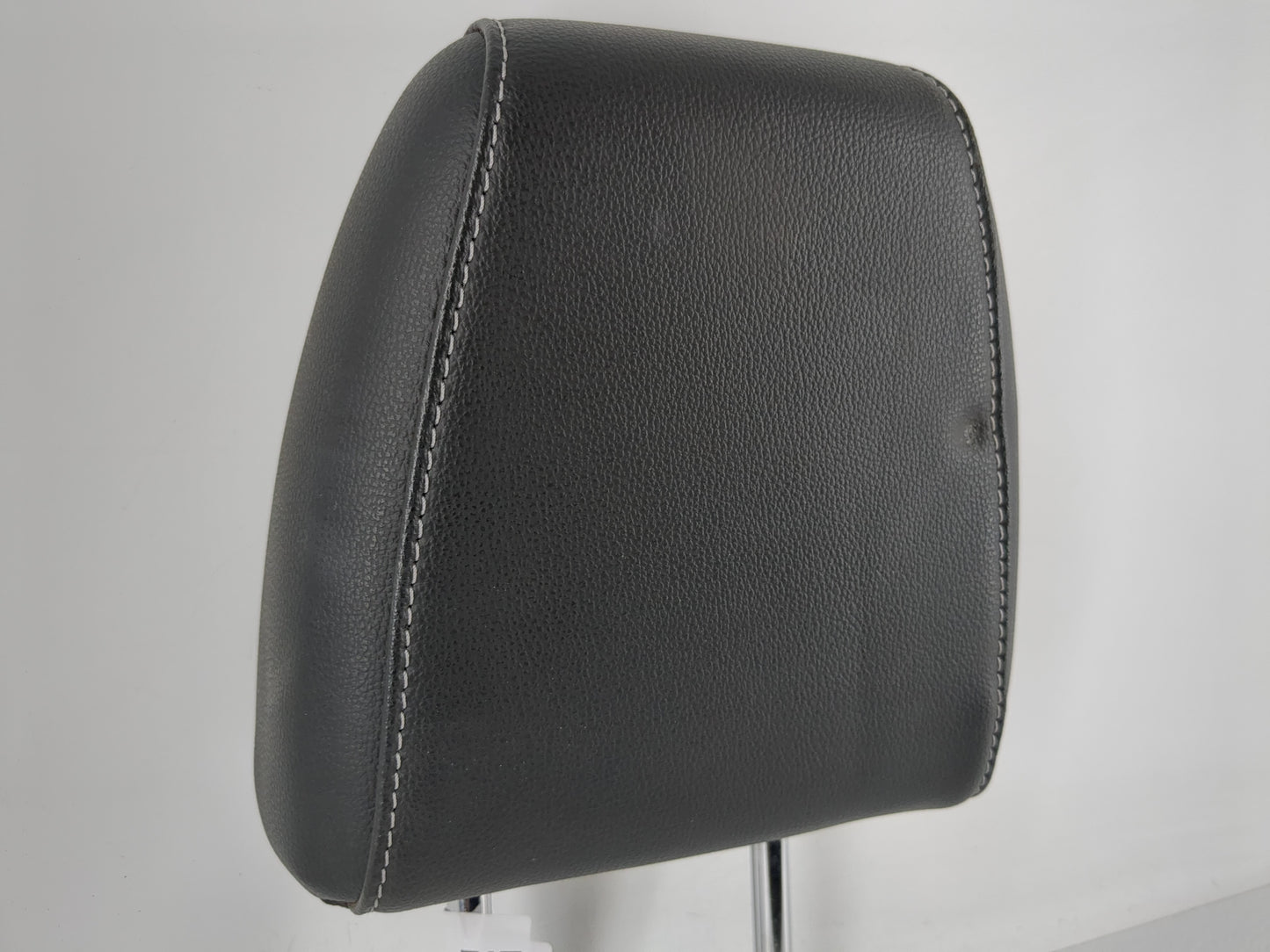 2017-2019 Ford Escape Headrest Head Rest Rear Seat Fits Fits 2017 2018 2019 OEM Used Auto Parts - Oemusedautoparts1.com