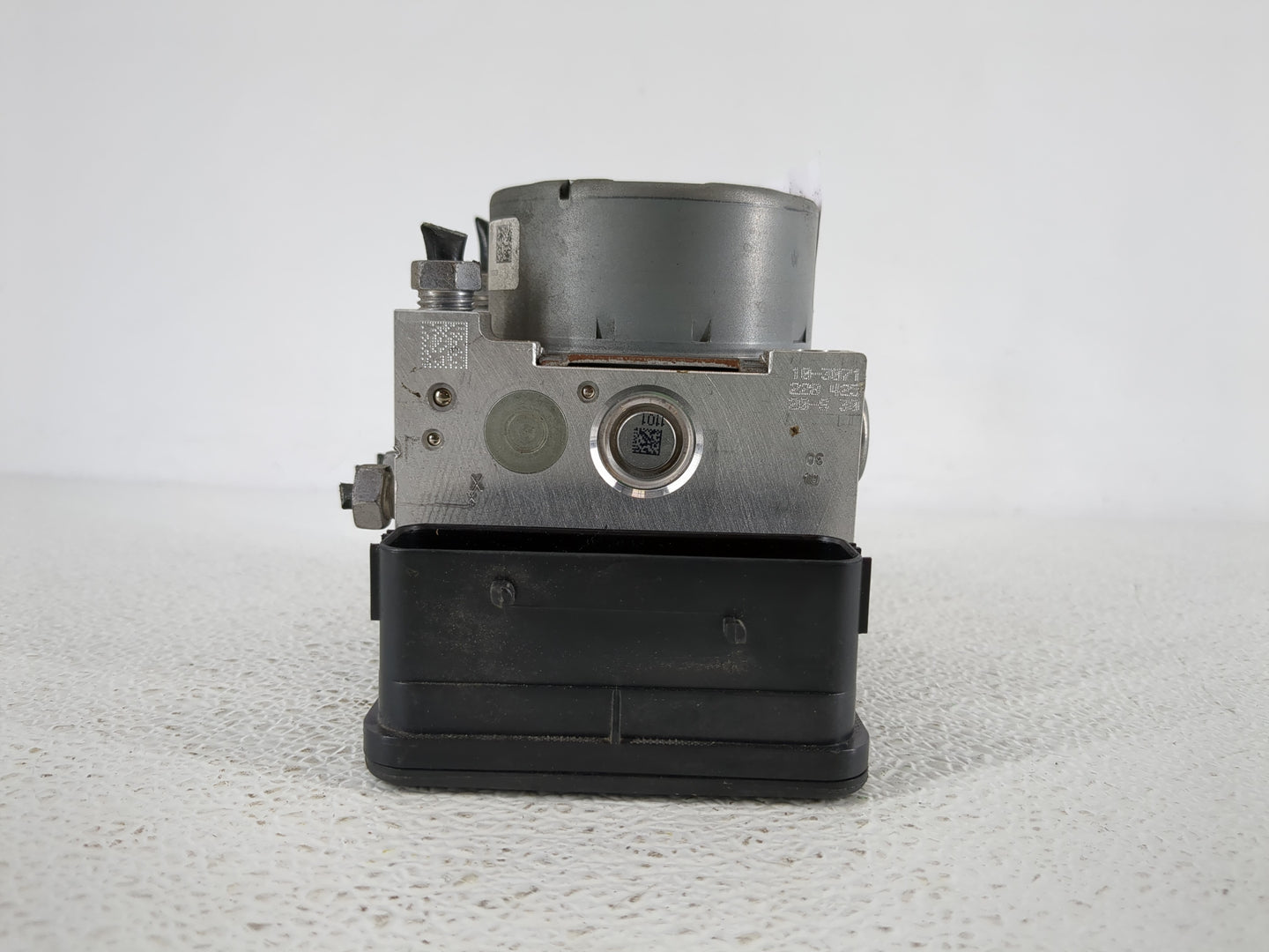 2017-2019 Ford Escape ABS Pump Control Module Replacement P/N:GV61-2C405-CH Fits Fits 2017 2018 2019 OEM Used Auto Parts - O