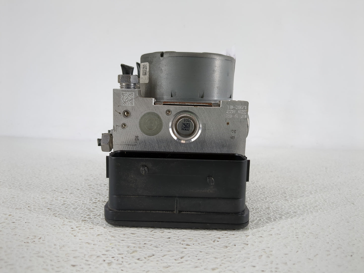 2017-2019 Ford Escape ABS Pump Control Module Replacement P/N:GV61-2C405-CH Fits Fits 2017 2018 2019 OEM Used Auto Parts - O
