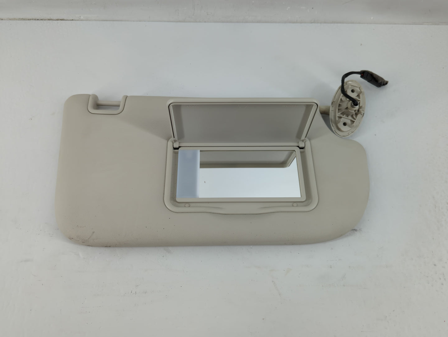2013-2019 Ford Escape Sun Visor Shade Replacement Passenger Right Mirror Fits Fits 2013 2014 2015 2016 2017 2018 2019 OEM Us
