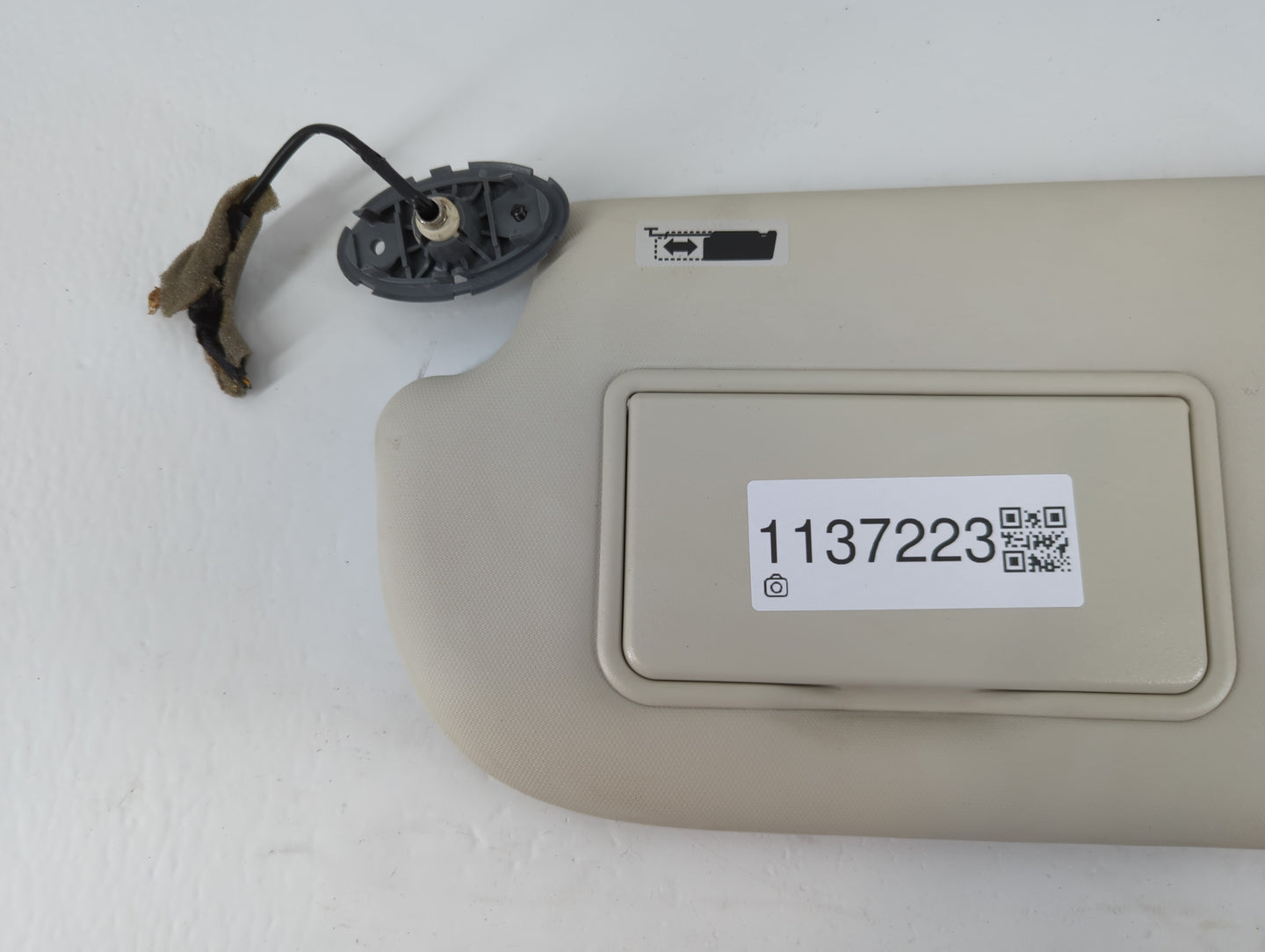 2013-2019 Ford Escape Sun Visor Shade Replacement Driver Left Mirror Fits Fits 2013 2014 2015 2016 2017 2018 2019 OEM Used A