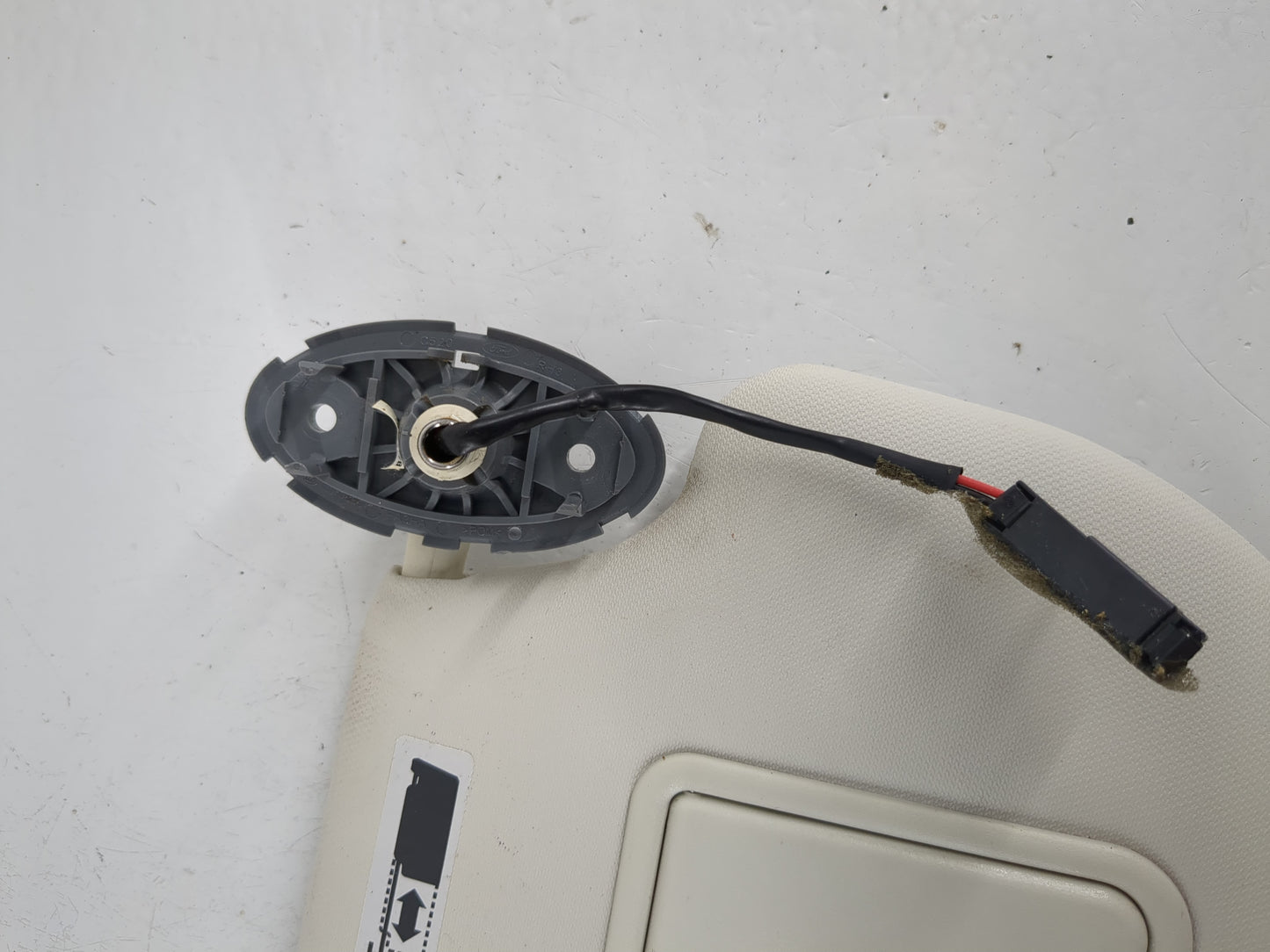 2013-2019 Ford Escape Sun Visor Shade Replacement Passenger Right Mirror Fits Fits 2013 2014 2015 2016 2017 2018 2019 OEM Us