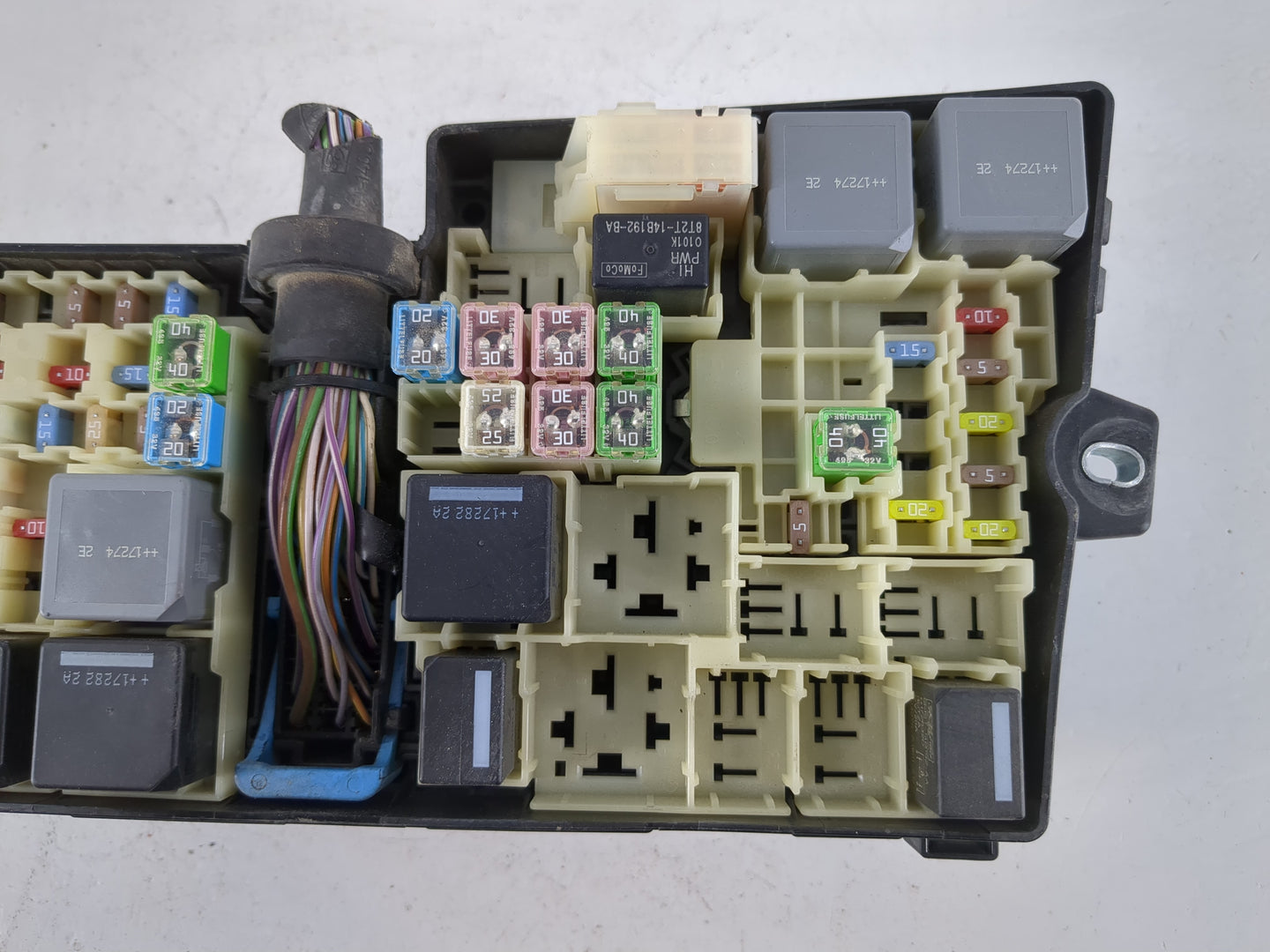 2018 Ford Escape Fusebox Fuse Box Panel Relay Module P/N:AV6T-14A067-AD Fits OEM Used Auto Parts - Oemusedautoparts1.com