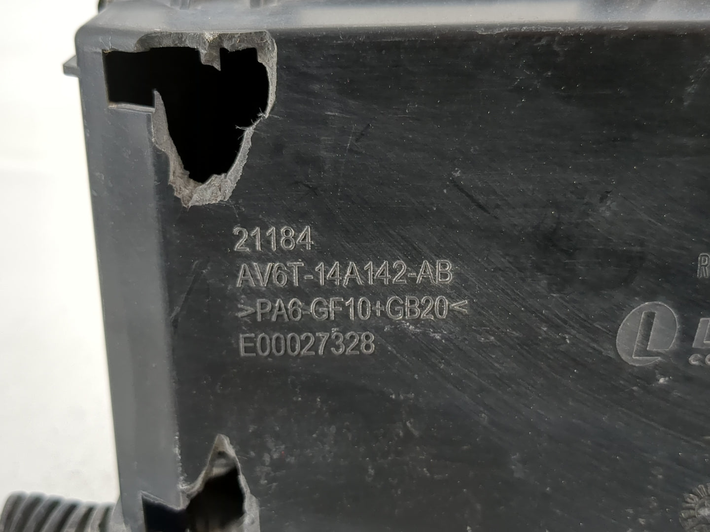 2018 Ford Escape Fusebox Fuse Box Panel Relay Module P/N:AV6T-14A067-AD Fits OEM Used Auto Parts - Oemusedautoparts1.com