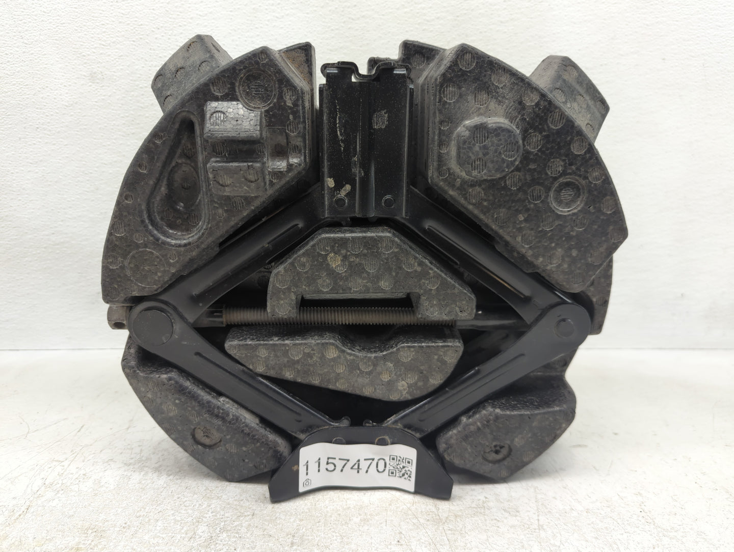 2018 Ford Escape Spare Scissor Car Jack - Oemusedautoparts1.com